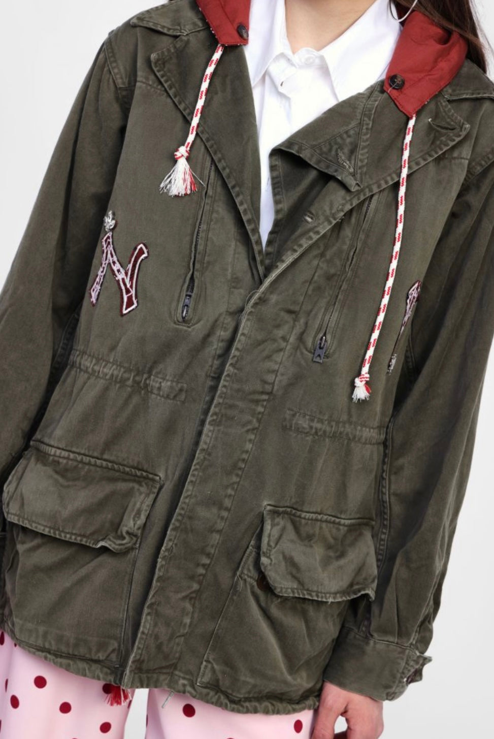 Parka con cappuccio e tasche