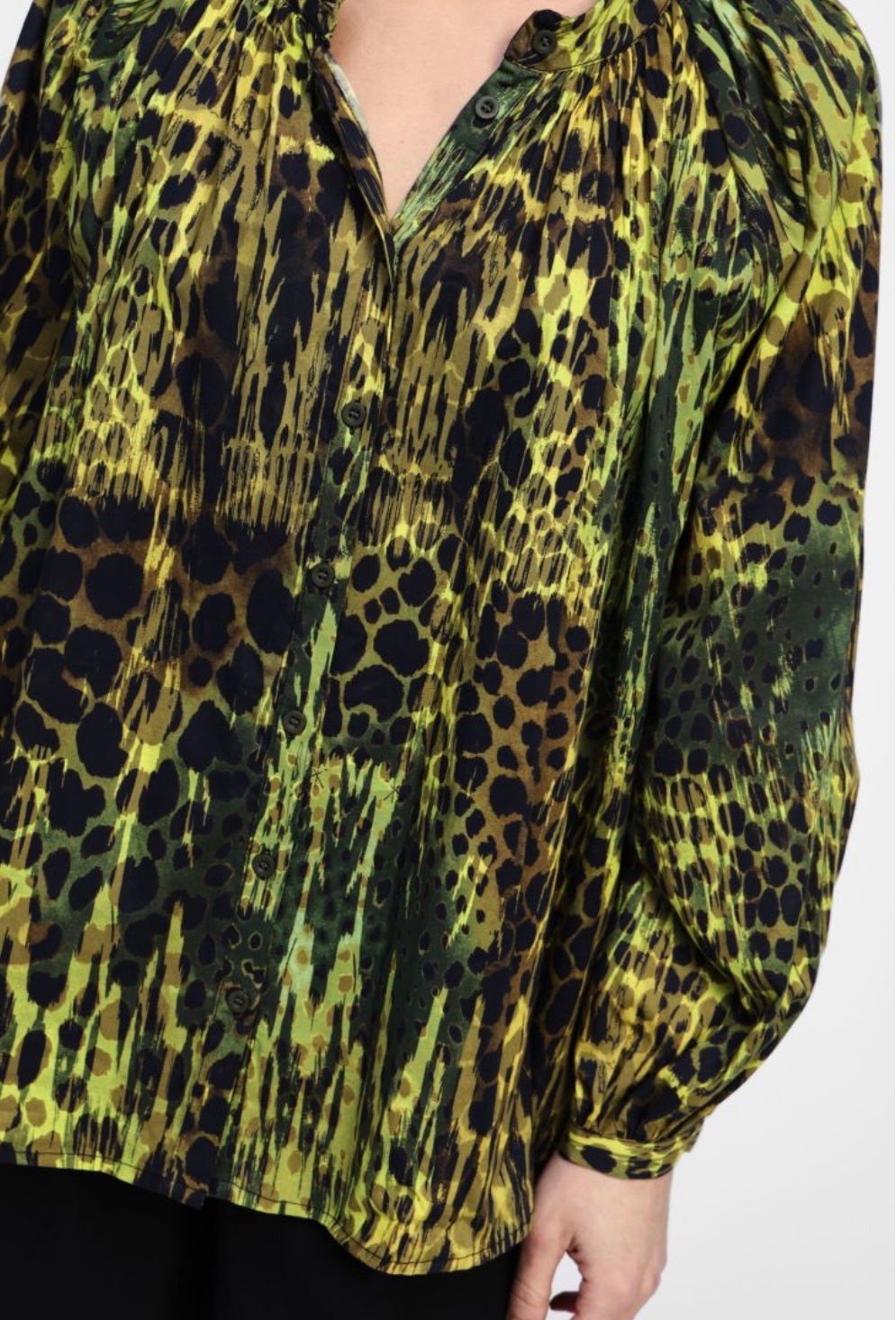 Camicia stampa animalier con maniche volume