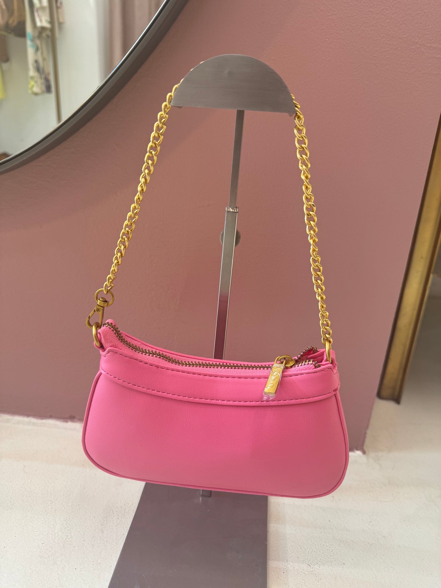 Borsa mini a spalla con catena