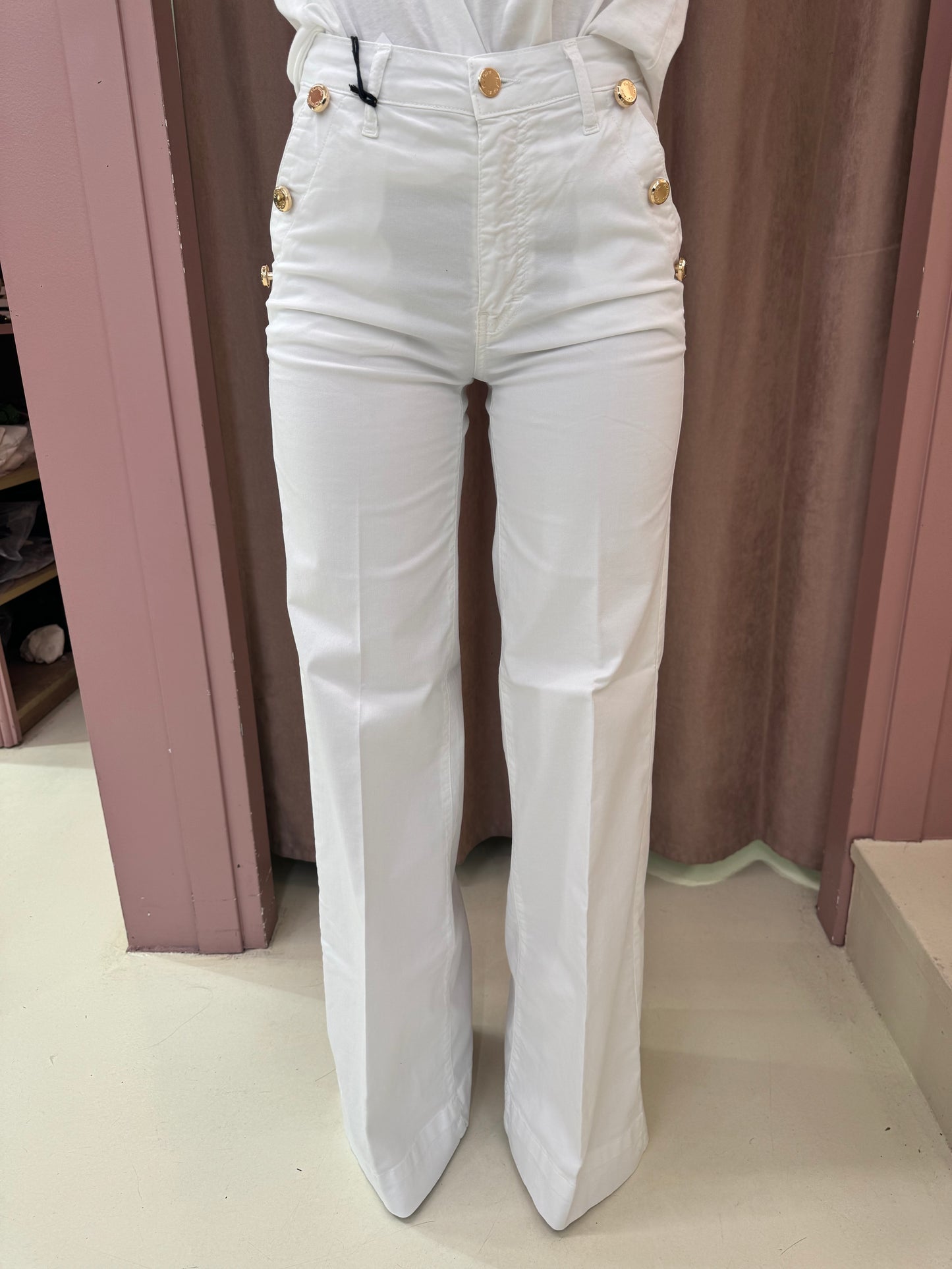Jeans con bottoni a palazzo (Copia)